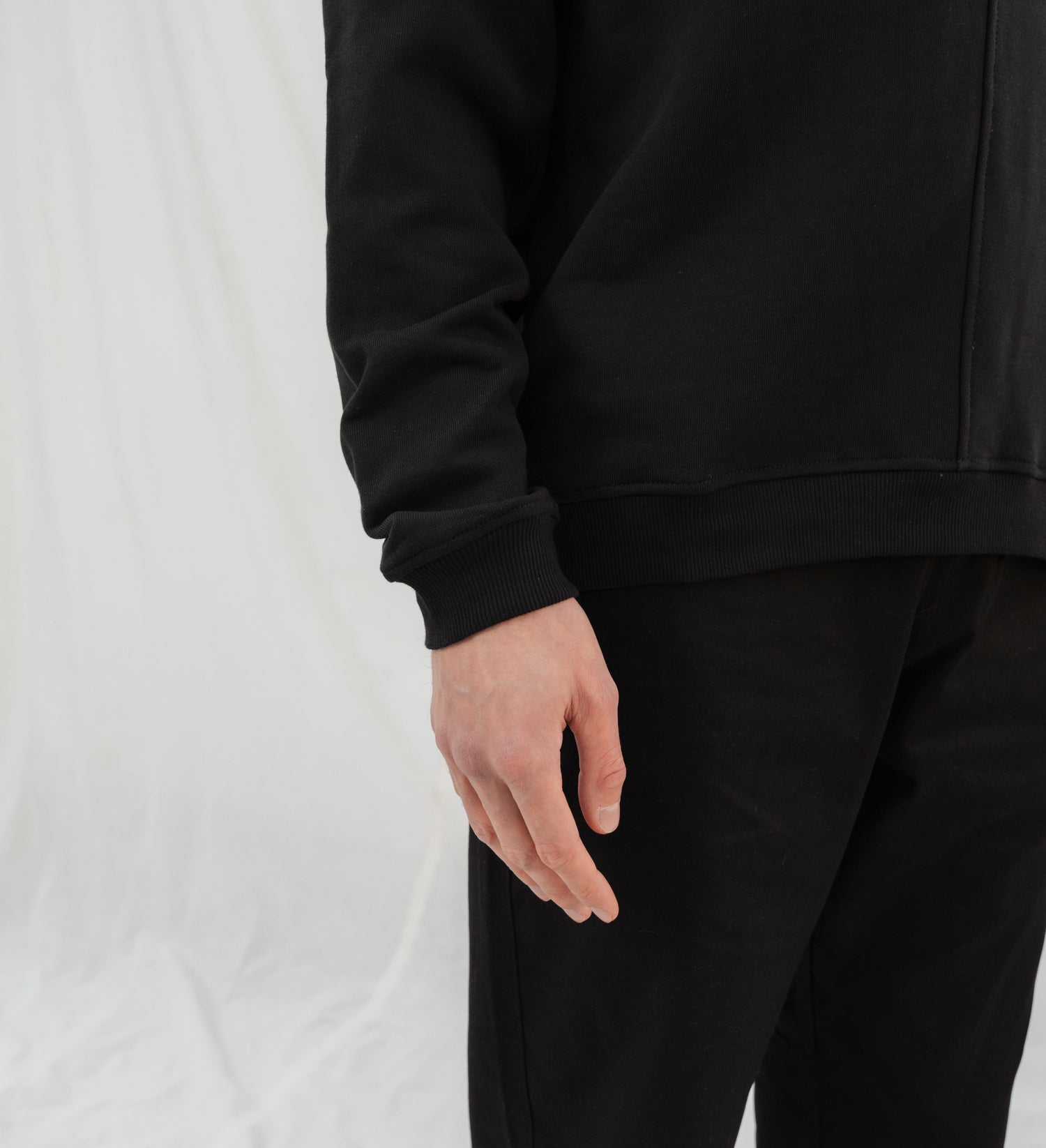 OVERSIZED SWEATER 430GSM - BLACK